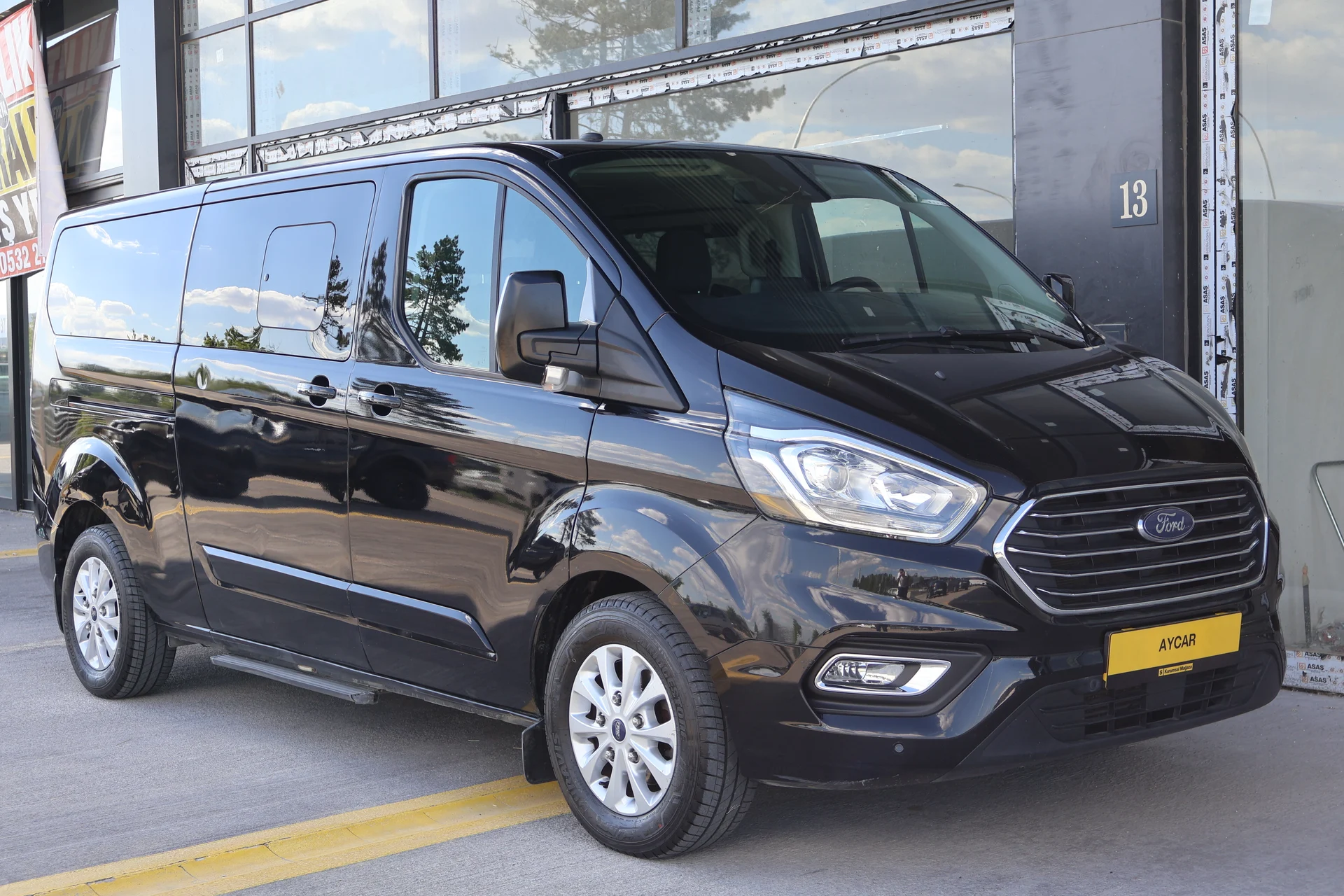 AYCAR'DAN OTOMOBİL RUHSATLI OTOMATİK 8+1 KONFERANS TİPİ CUSTOM